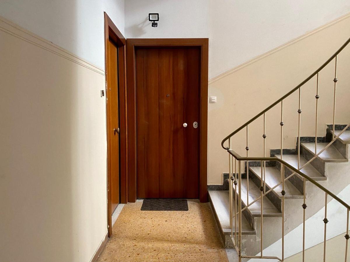 A Modern Flat In The Centre Daire Atina Dış mekan fotoğraf